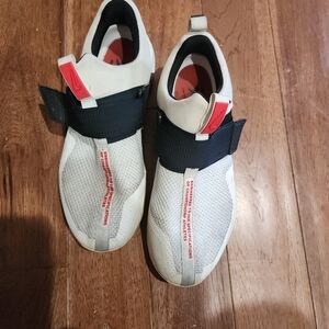 Nike White Black Athletic Trainers Slip-On Shoes with Red Accentsens Sz 10.5